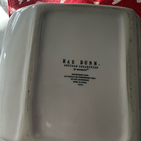 Rae Dunn XOXO cookie jar - Picture 7 of 9